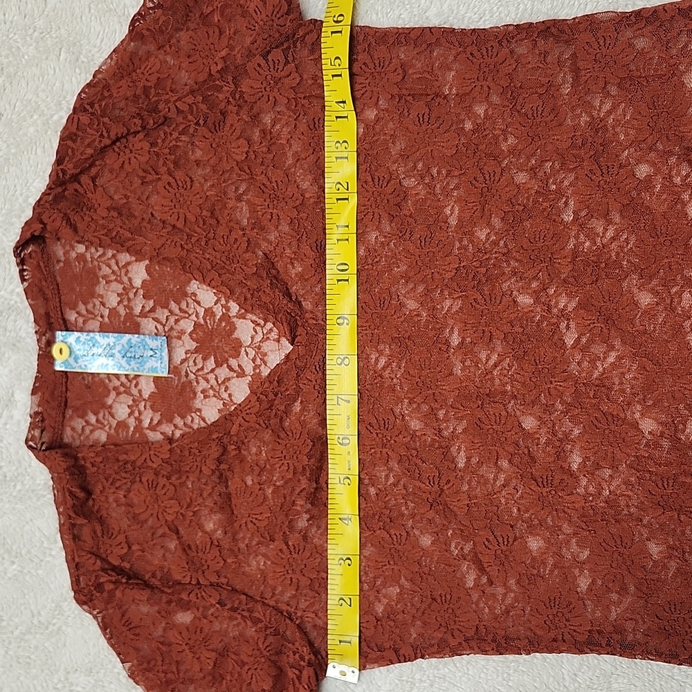 Bella Bird Women's Short Sleeve Sheer Lace Floral Blouse Size Medium Rust Color - Picture 8 of 11